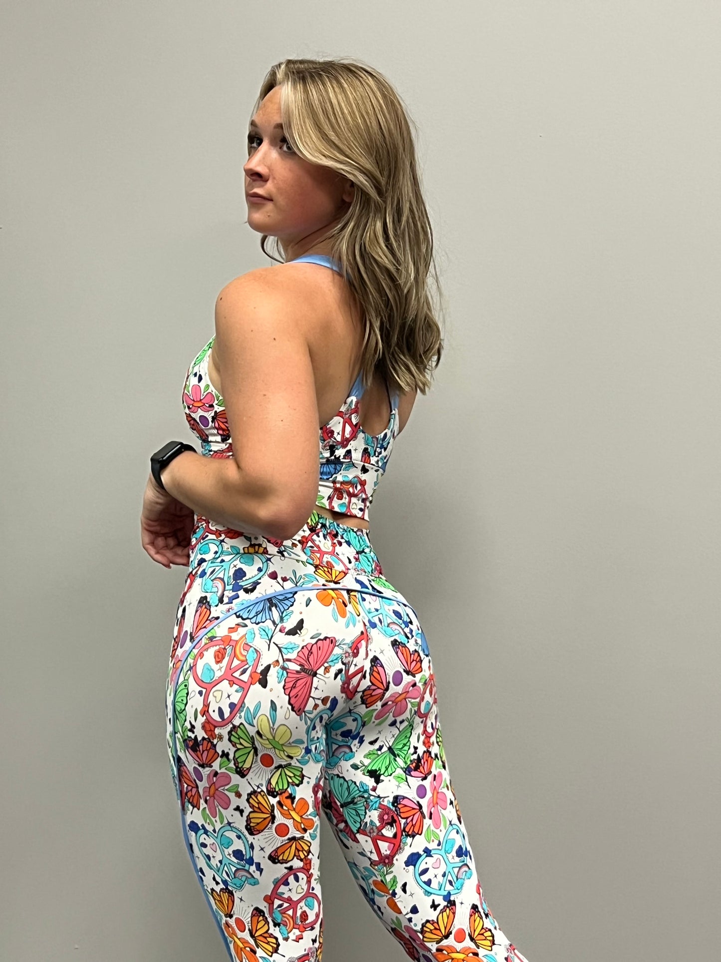 Adilas Peace & Love leggings