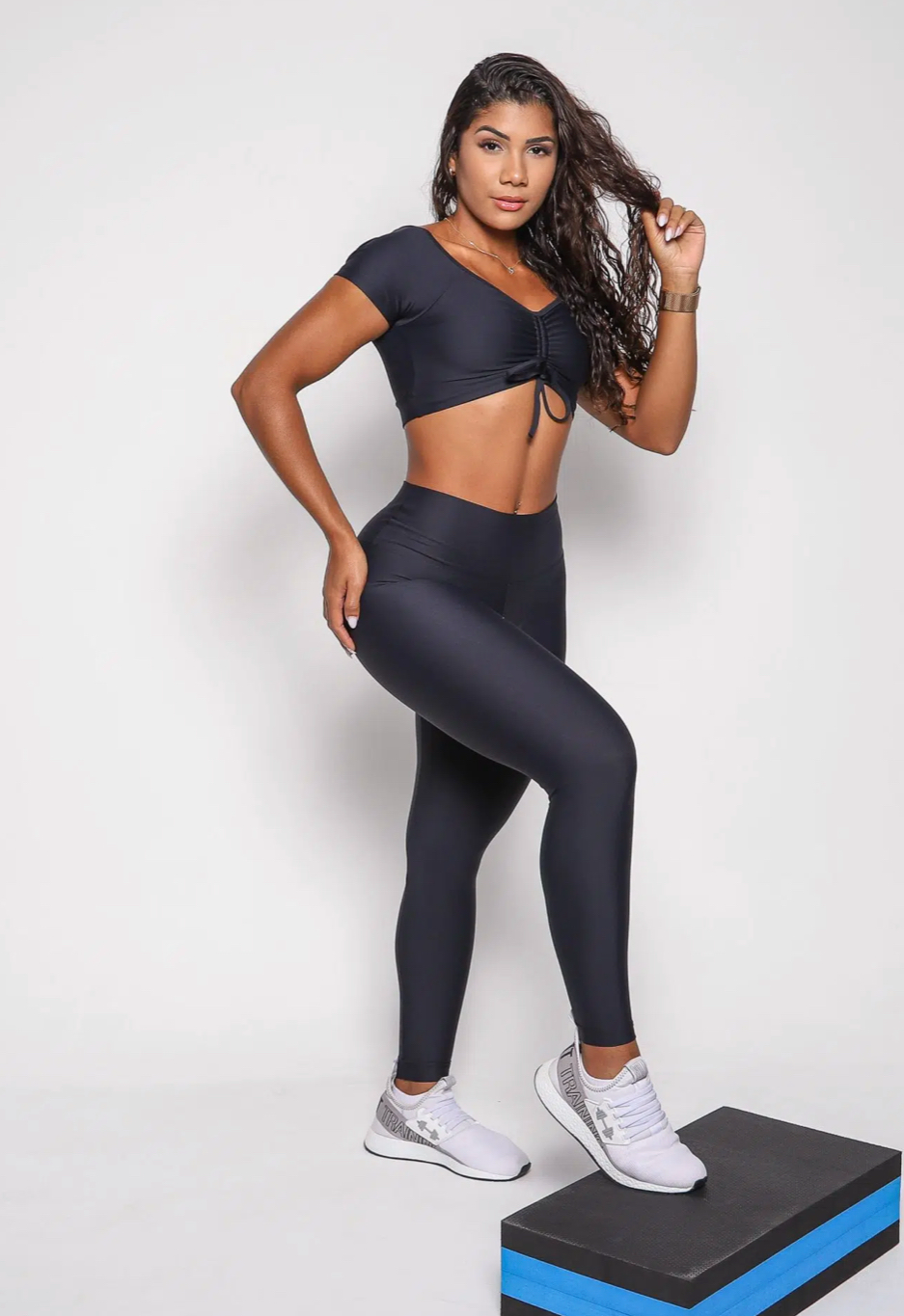 Bella Black Crop top
