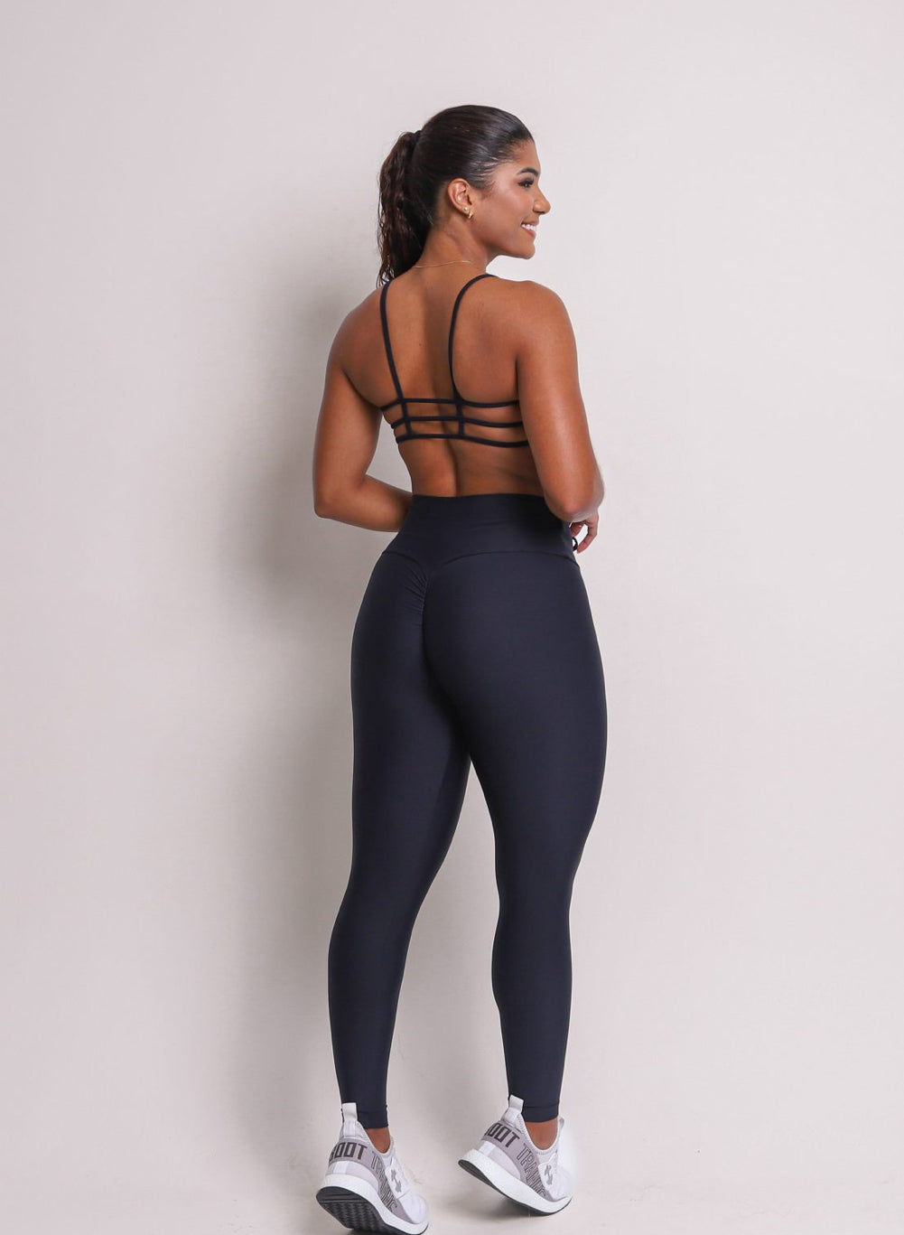 Allison Black Legging Scrunch Legging