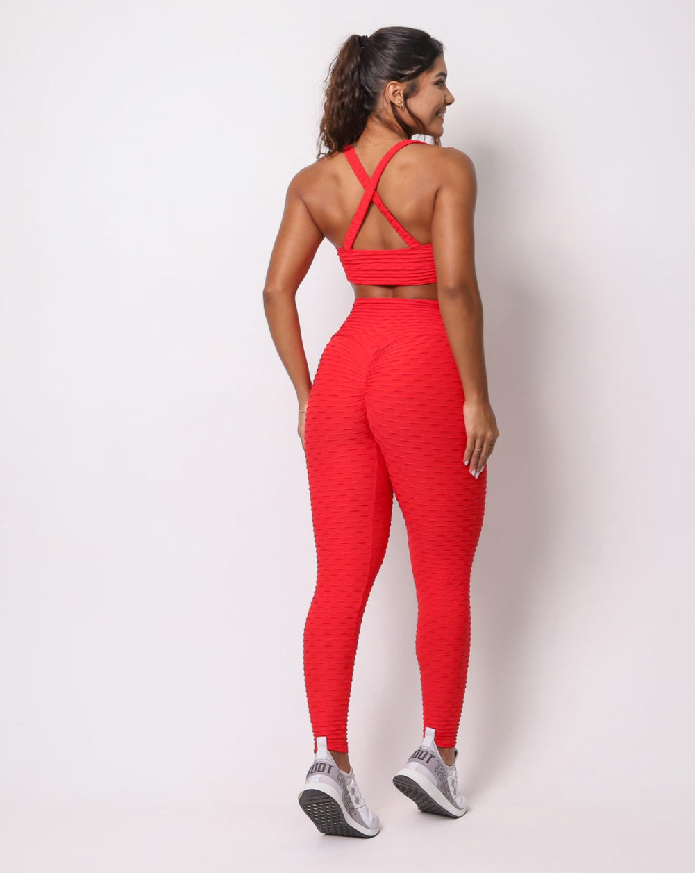 Laila Red Waves Textured Scrunch Set