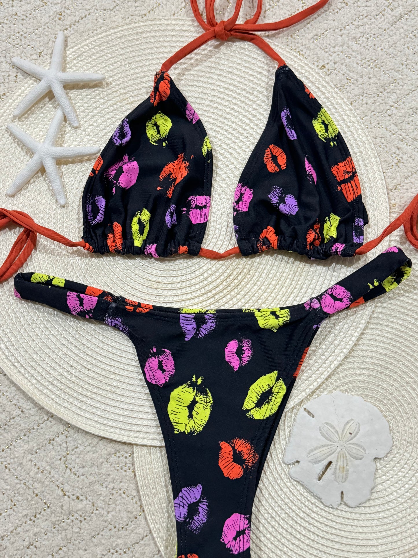Kiss Bikini Set
